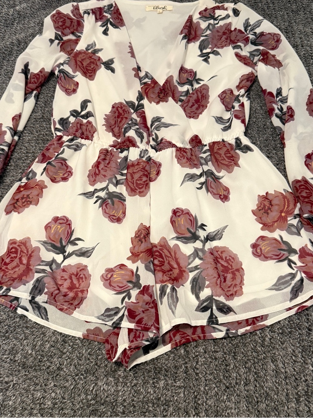 Hint of Blush Floral Romper Women’s Large White Burgundy